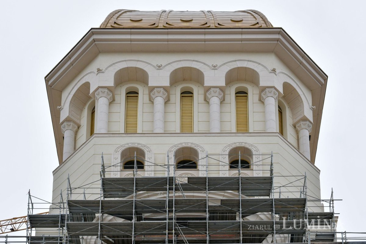 Catedrala Mântuirii Neamului la început de toamnă  227740