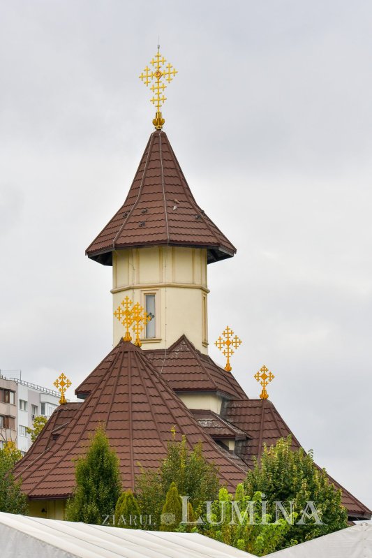 Catedrala Mântuirii Neamului la început de toamnă  227744