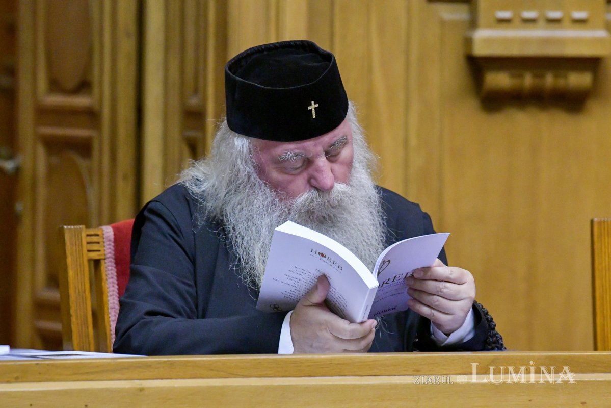 Membrii Sfântului Sinod s-au reunit în ședință de lucru la Palatul Patriarhiei 227960