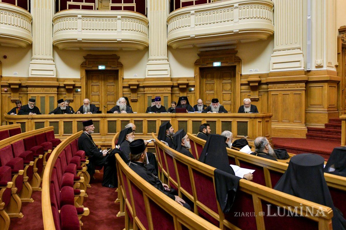 Membrii Sfântului Sinod s-au reunit în ședință de lucru la Palatul Patriarhiei 227961