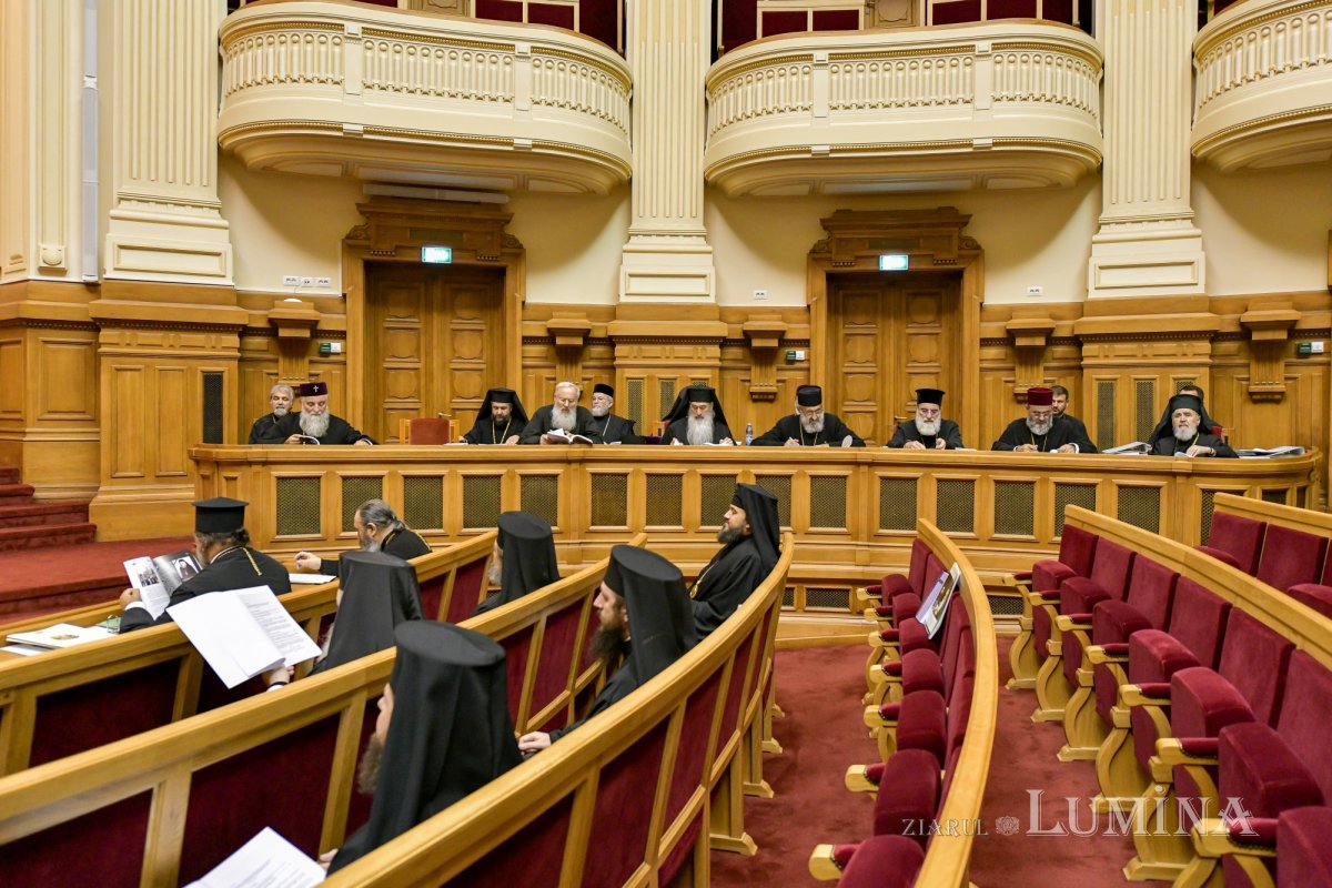 Membrii Sfântului Sinod s-au reunit în ședință de lucru la Palatul Patriarhiei 227963