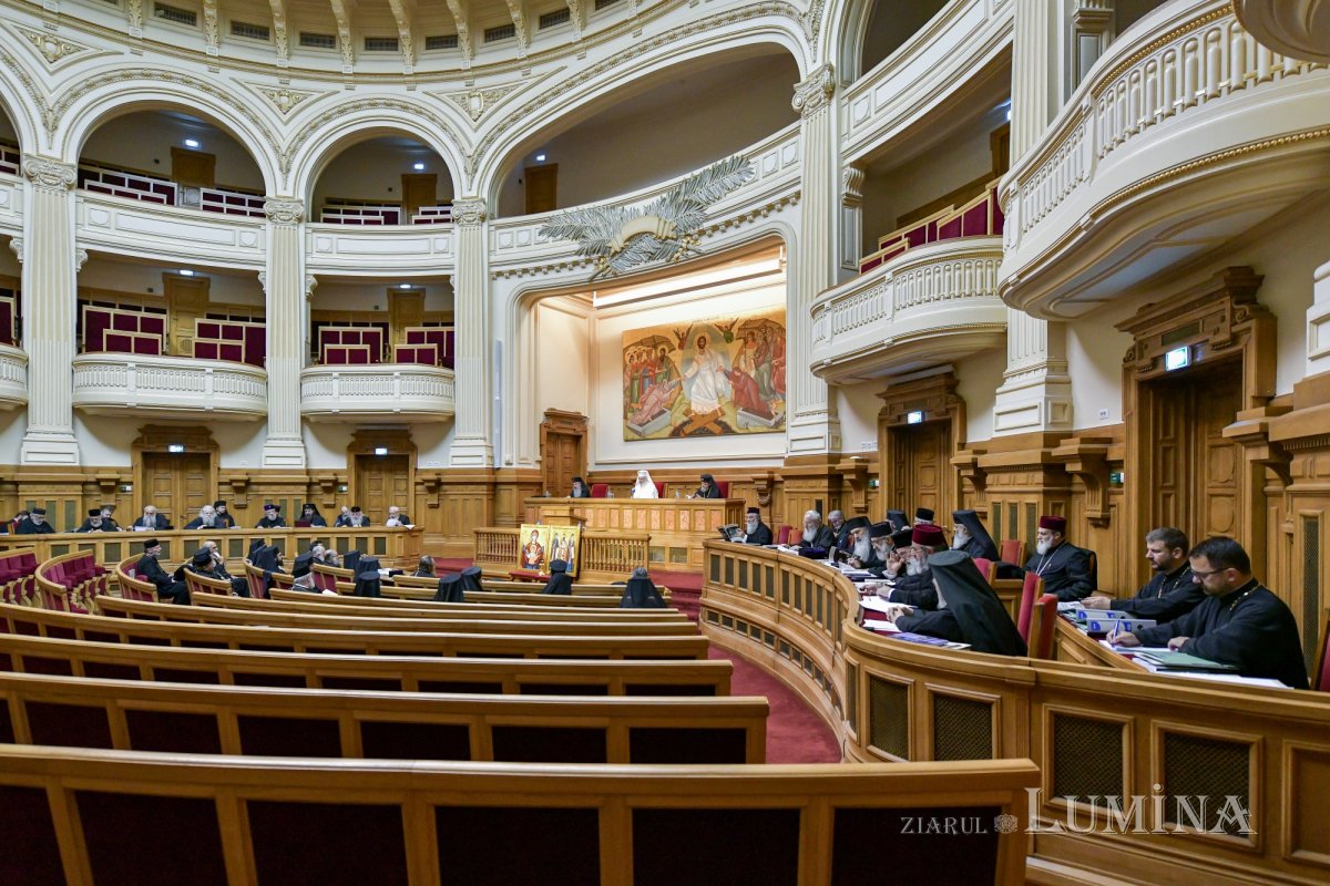 Membrii Sfântului Sinod s-au reunit în ședință de lucru la Palatul Patriarhiei 227968