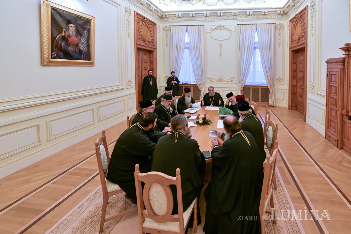 Membrii Sfântului Sinod s-au reunit în ședință de lucru la Palatul Patriarhiei 227972