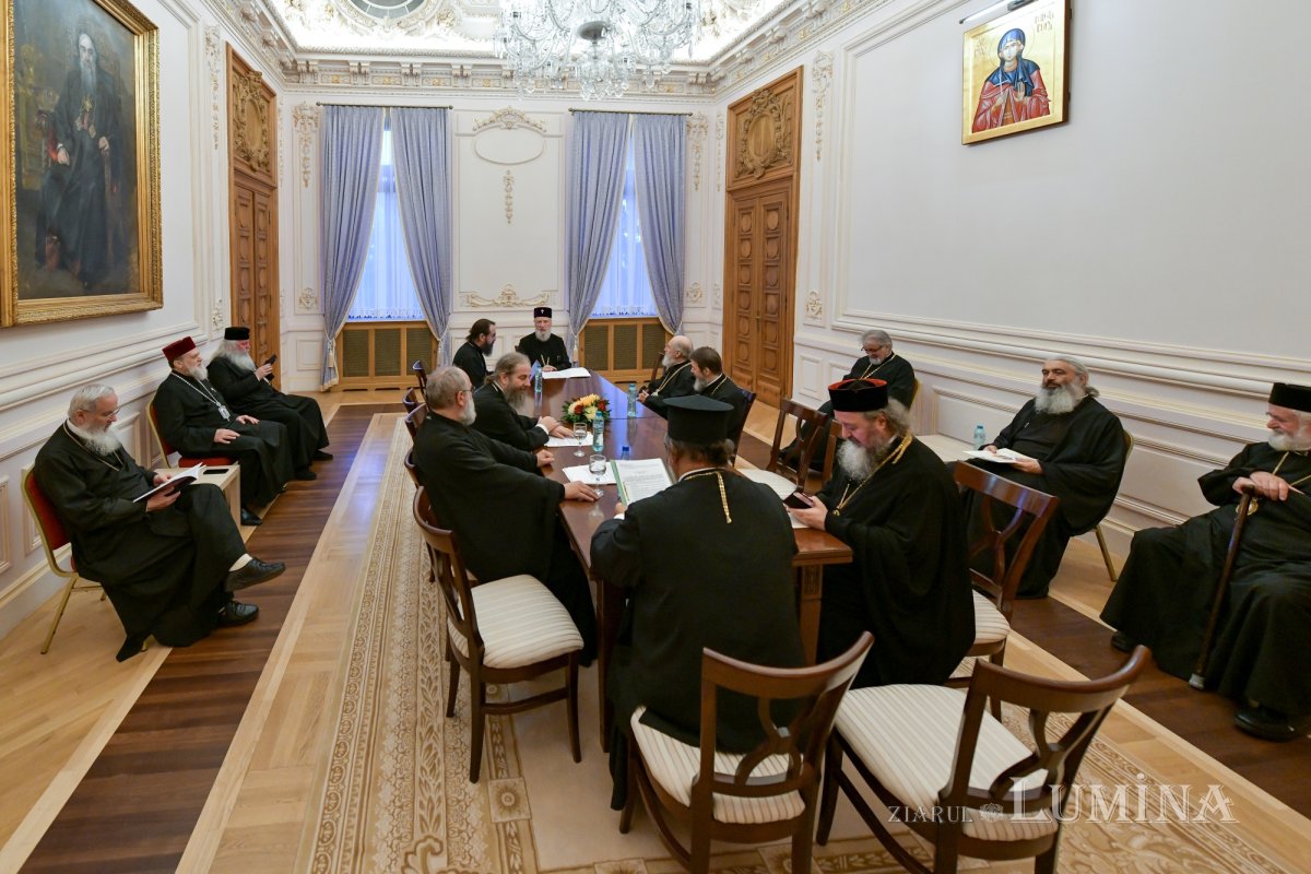 Membrii Sfântului Sinod s-au reunit în ședință de lucru la Palatul Patriarhiei 227974