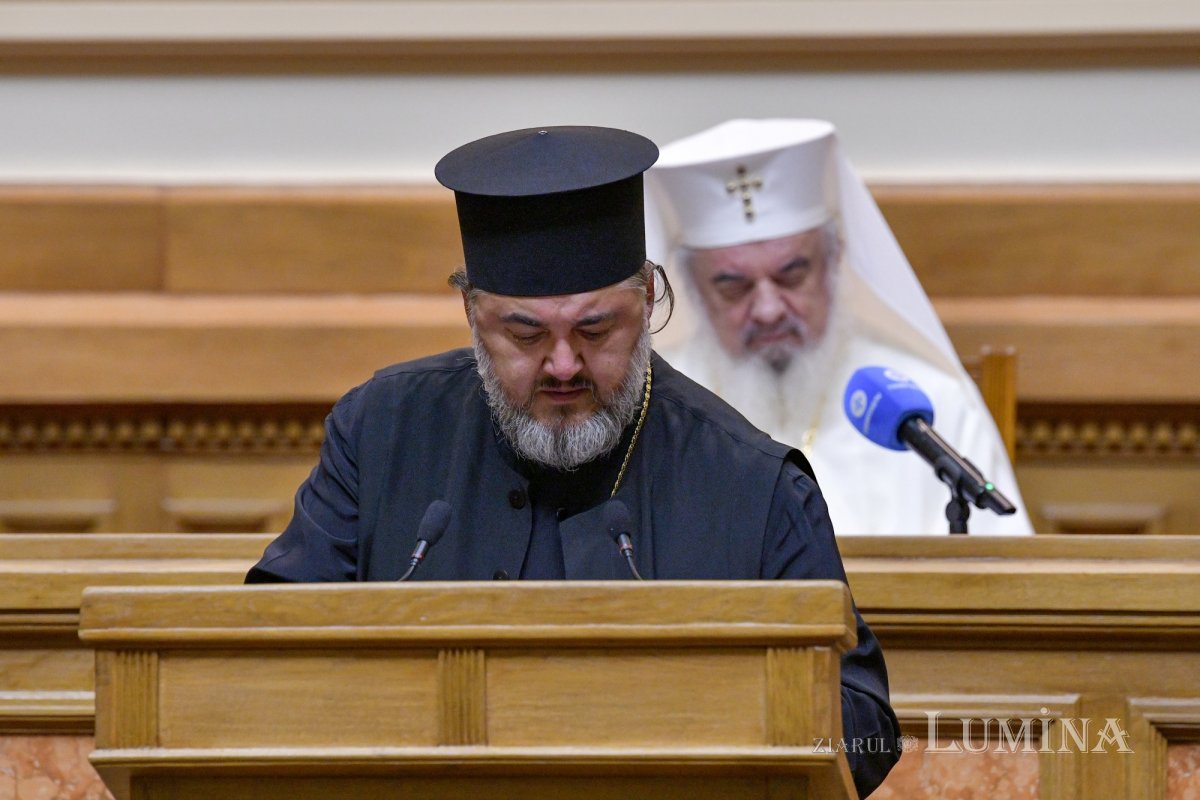 Membrii Sfântului Sinod s-au reunit în ședință de lucru la Palatul Patriarhiei 227979