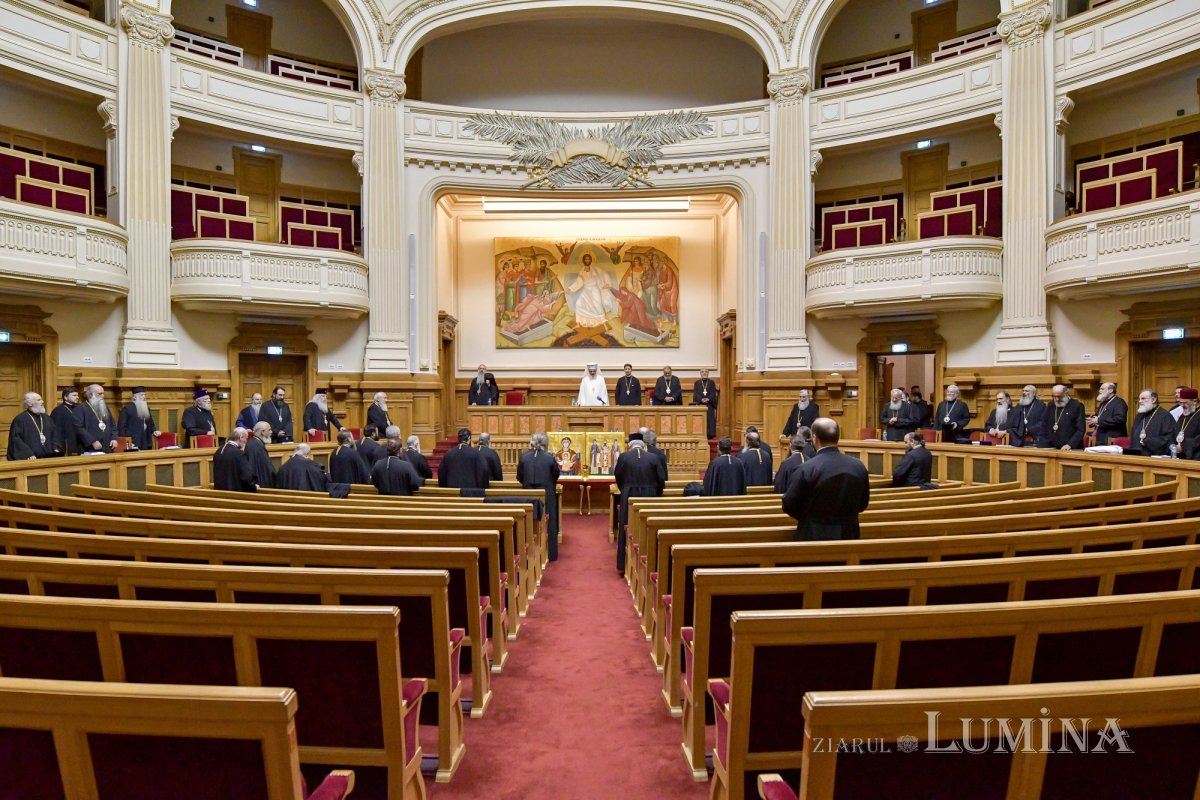 Membrii Sfântului Sinod s-au reunit în ședință de lucru la Palatul Patriarhiei 227983