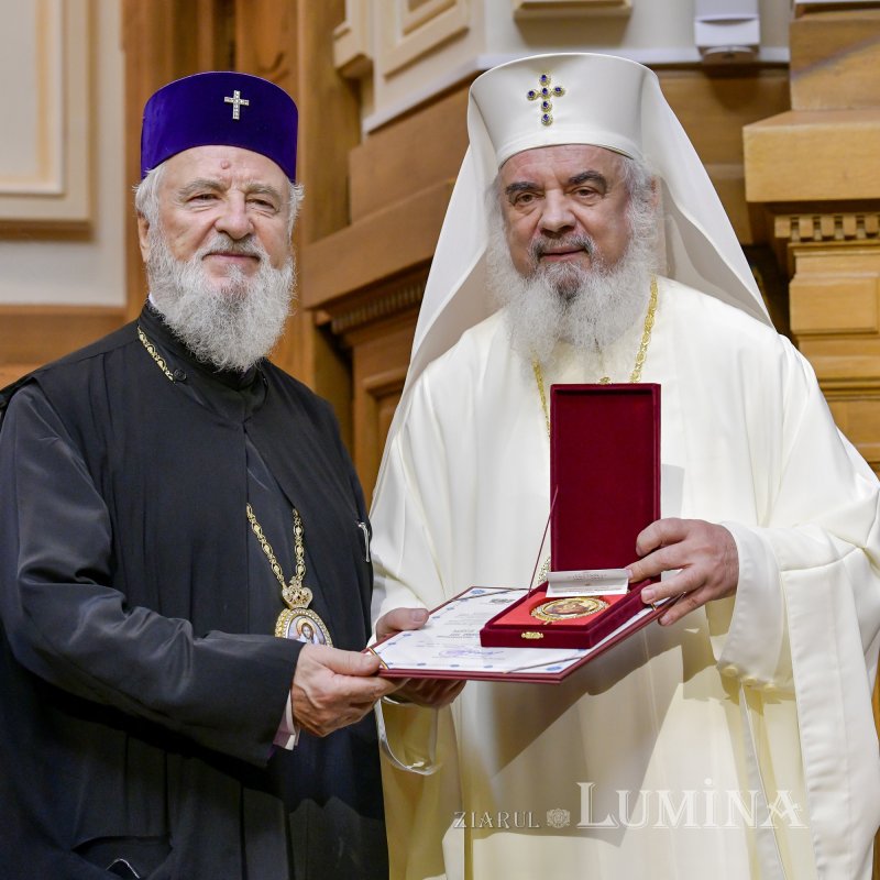 Membrii Sfântului Sinod s-au reunit în ședință de lucru la Palatul Patriarhiei 227990