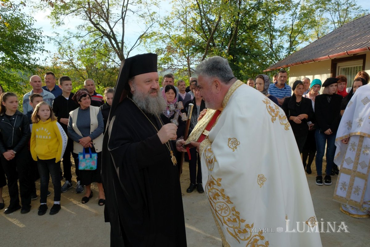 Veșmânt de har pentru o biserică prahoveană reînnoită 228208