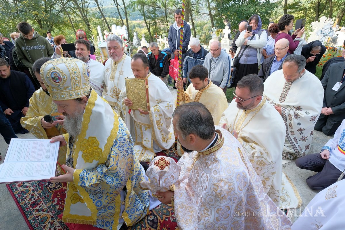 Veșmânt de har pentru o biserică prahoveană reînnoită 228222