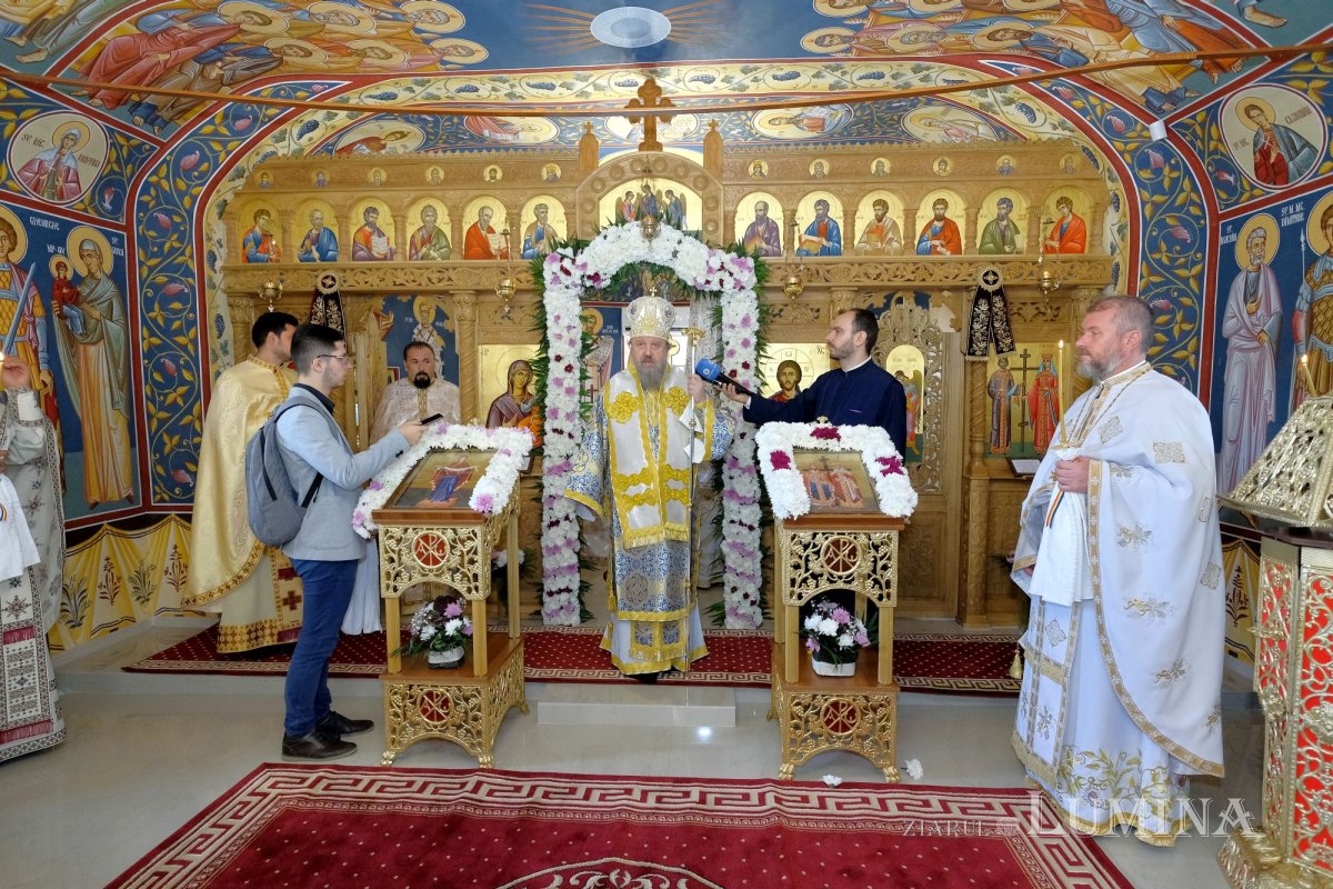 Veșmânt de har pentru o biserică prahoveană reînnoită 228234