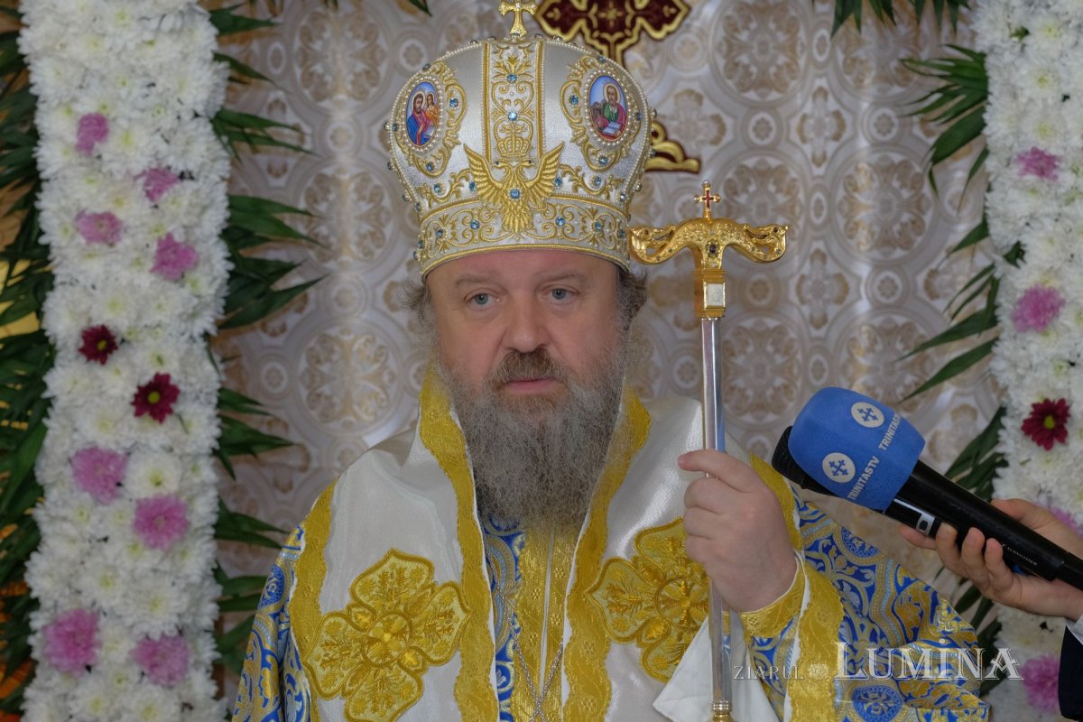 Veșmânt de har pentru o biserică prahoveană reînnoită 228235