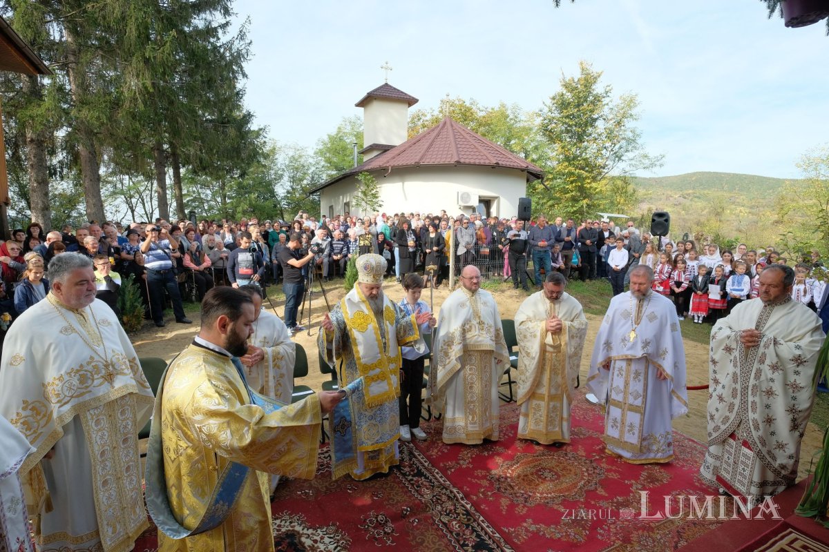 Veșmânt de har pentru o biserică prahoveană reînnoită 228236