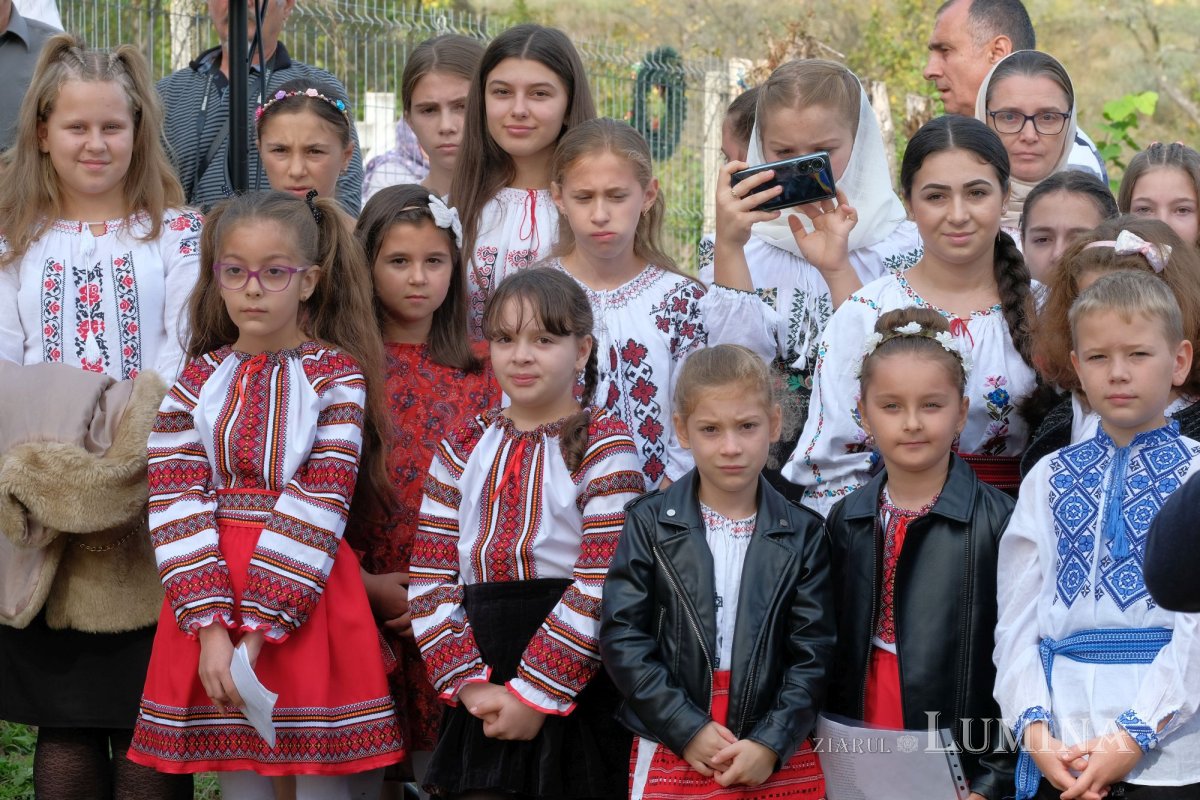 Veșmânt de har pentru o biserică prahoveană reînnoită 228240