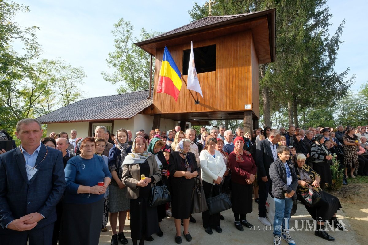 Veșmânt de har pentru o biserică prahoveană reînnoită 228244