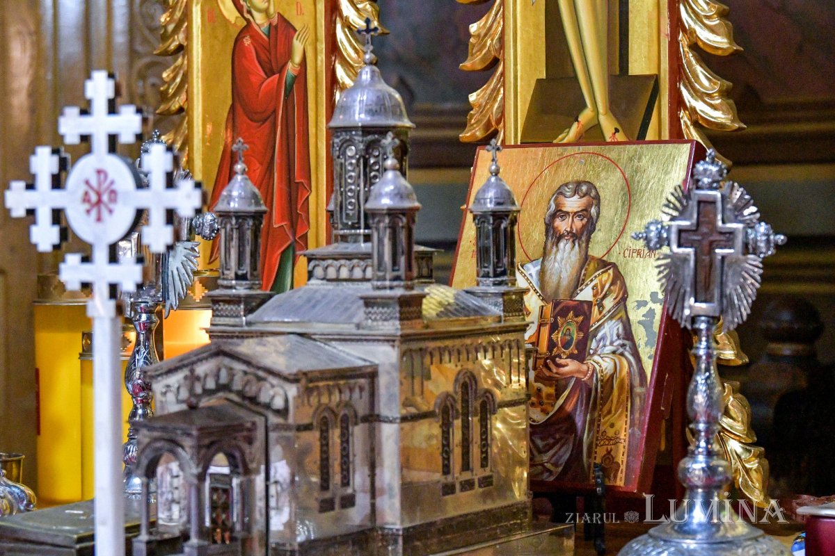 Mucenicii Ciprian și Iustina, pomeniți la biserica lor din Capitală 228301