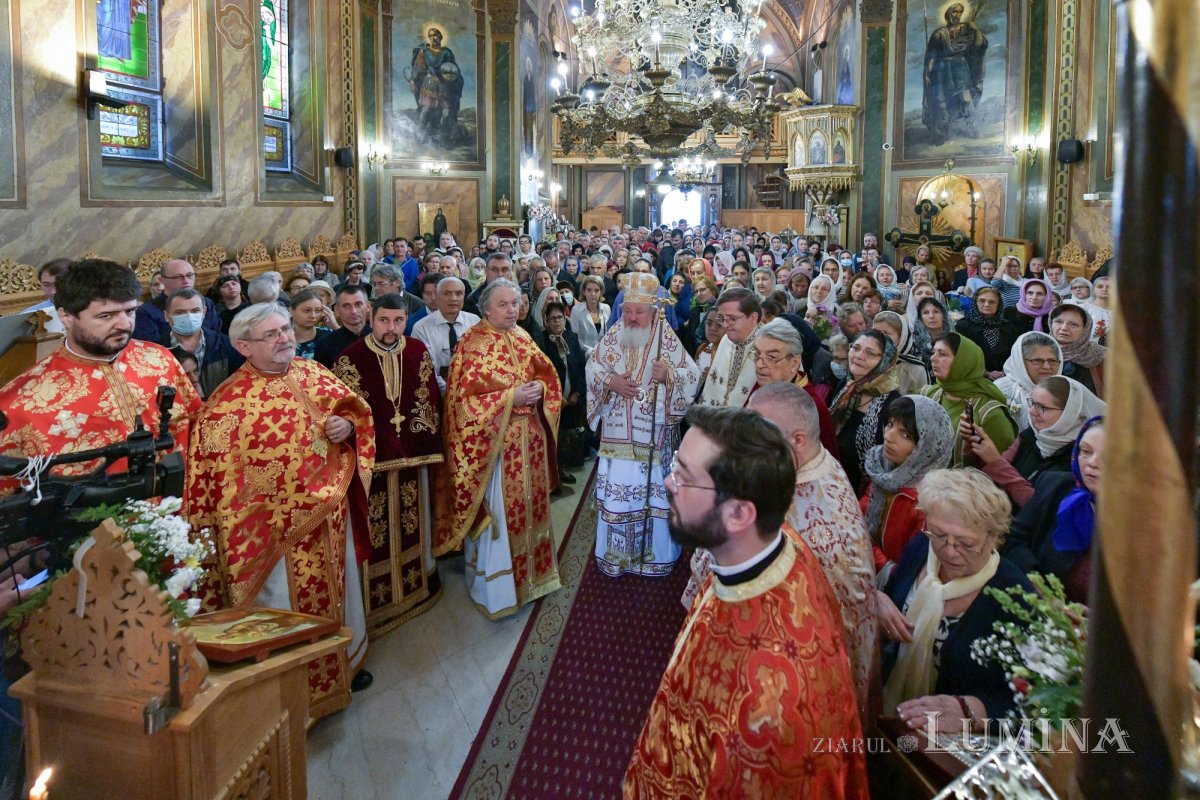 Mucenicii Ciprian și Iustina, pomeniți la biserica lor din Capitală 228305