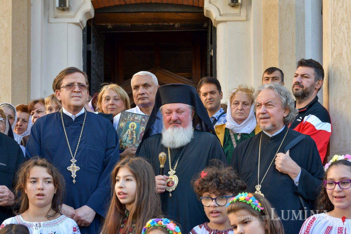 Mucenicii Ciprian și Iustina, pomeniți la biserica lor din Capitală 228326