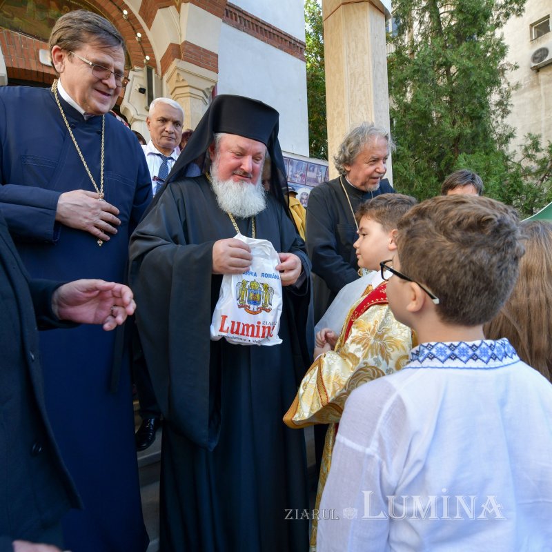 Mucenicii Ciprian și Iustina, pomeniți la biserica lor din Capitală 228329