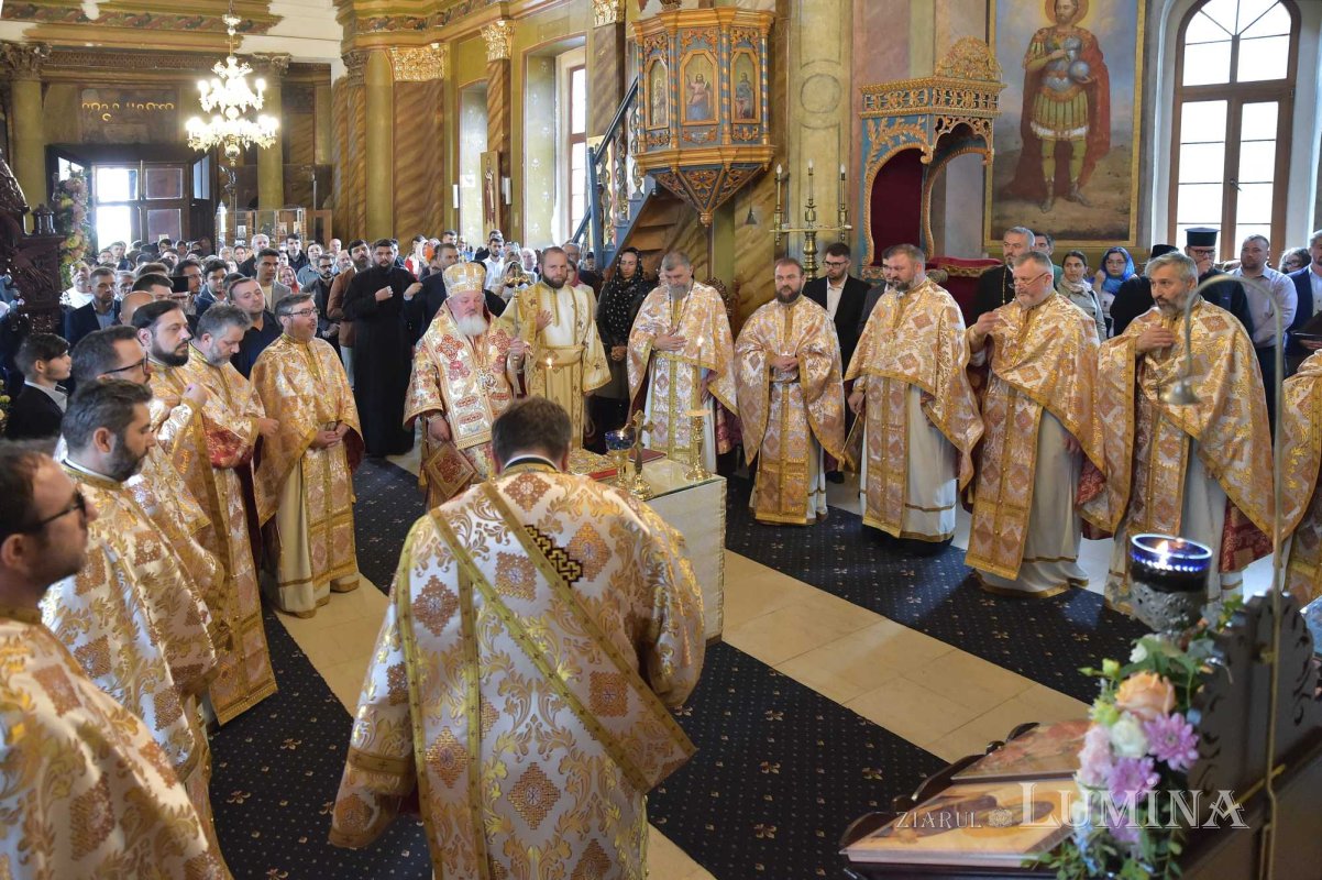 Deschiderea anului universitar la Facultatea „Justinian Patriarhul” 228391