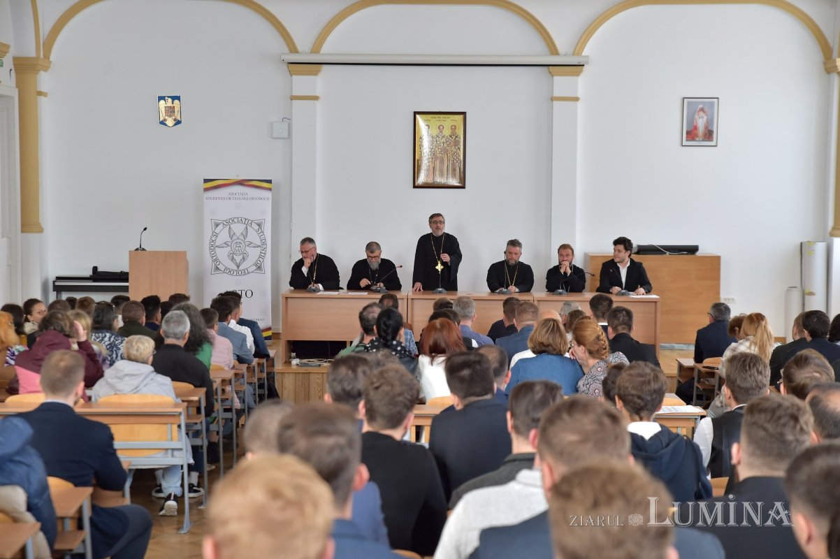 Deschiderea anului universitar la Facultatea „Justinian Patriarhul” 228408