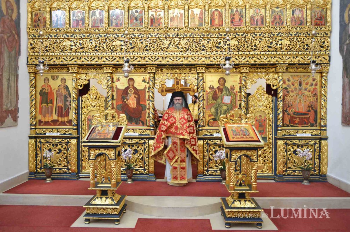 Cinstirea Sfinților Serghie și Vah la biserica Palatului Cotroceni 228794