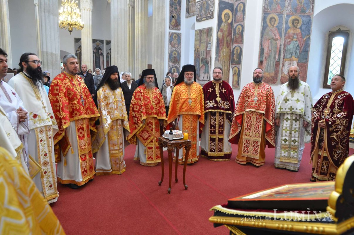 Cinstirea Sfinților Serghie și Vah la biserica Palatului Cotroceni 228795