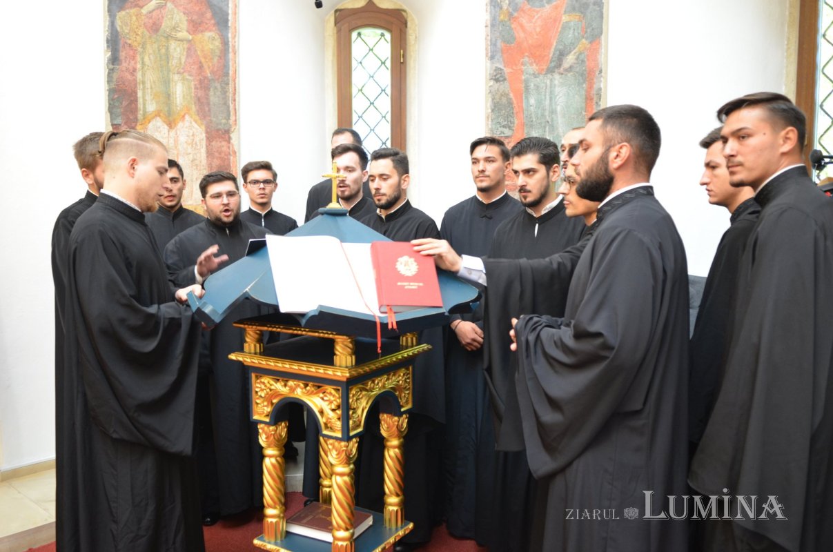 Cinstirea Sfinților Serghie și Vah la biserica Palatului Cotroceni 228805