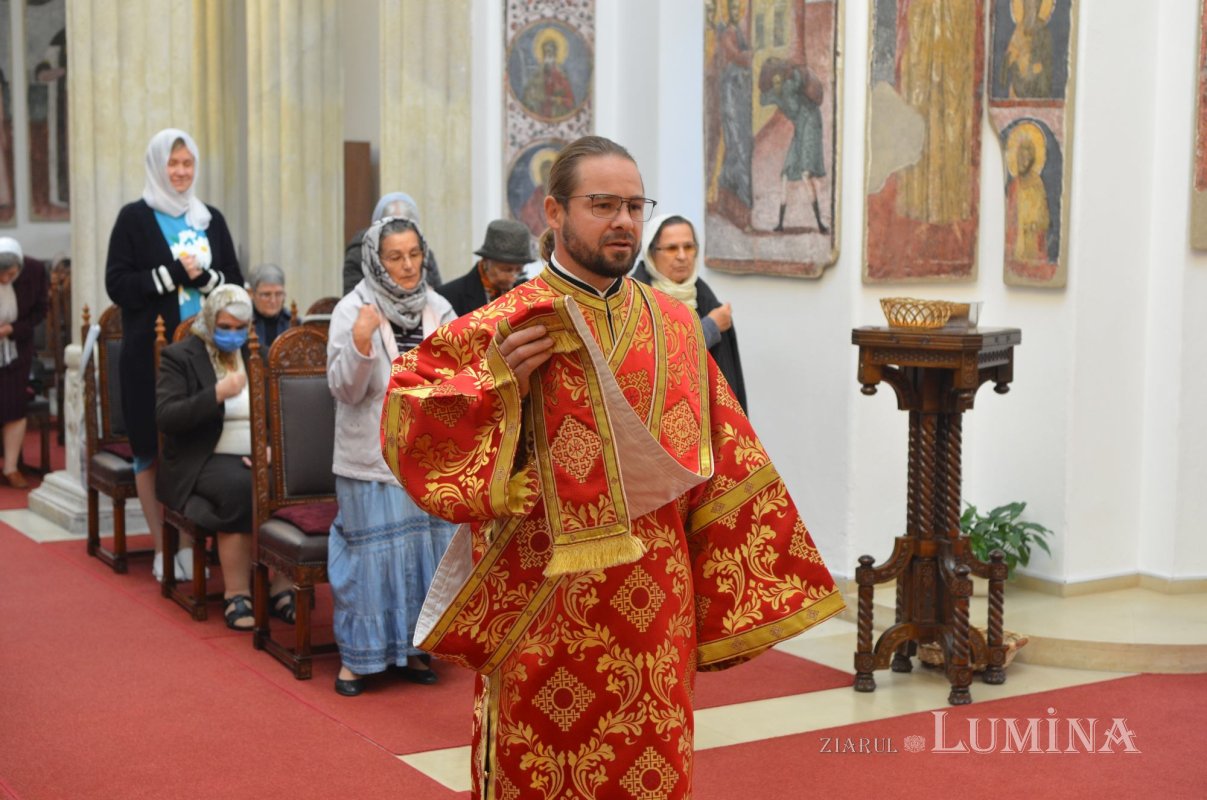 Cinstirea Sfinților Serghie și Vah la biserica Palatului Cotroceni 228806