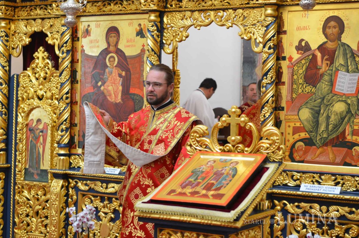 Cinstirea Sfinților Serghie și Vah la biserica Palatului Cotroceni 228808