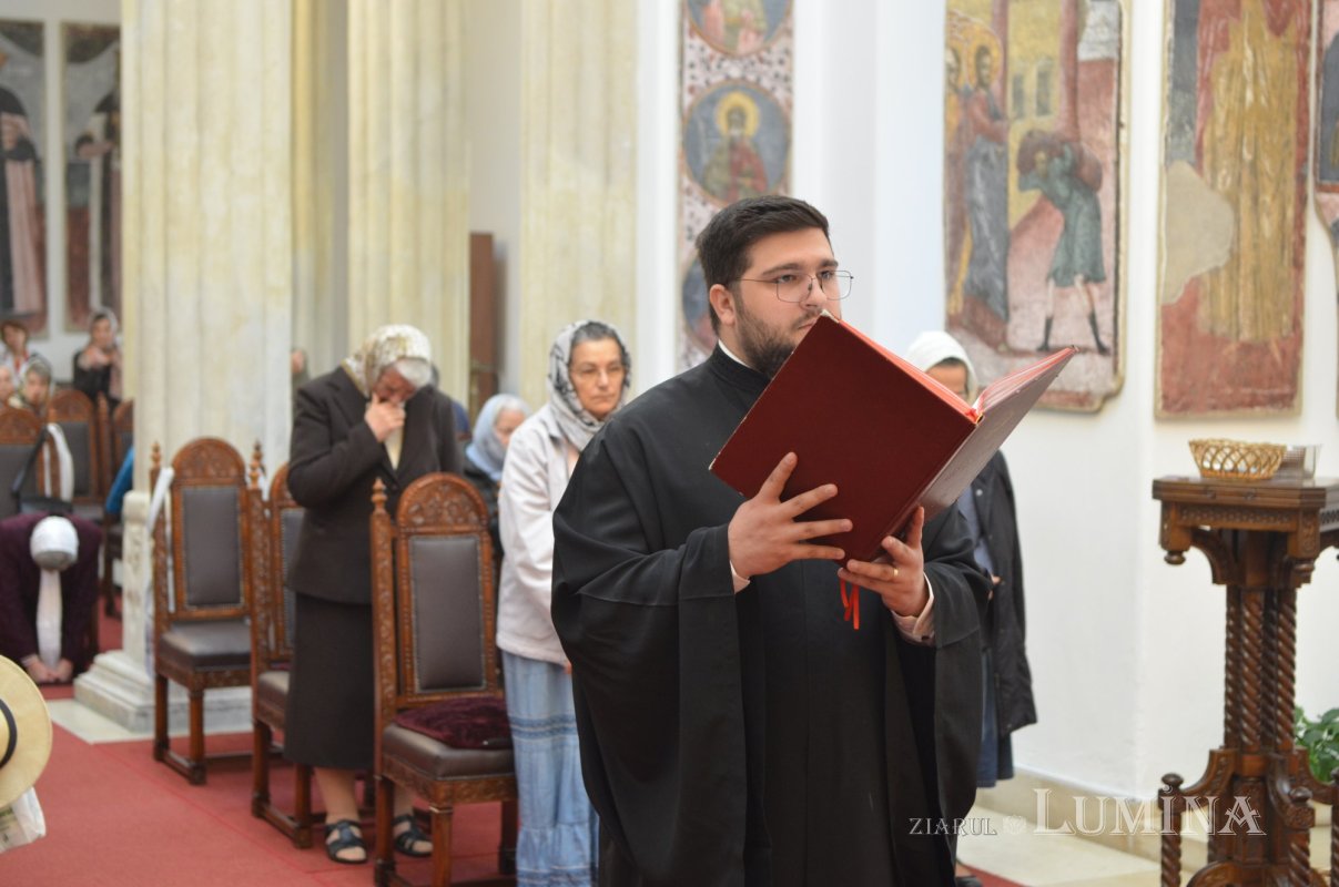 Cinstirea Sfinților Serghie și Vah la biserica Palatului Cotroceni 228809