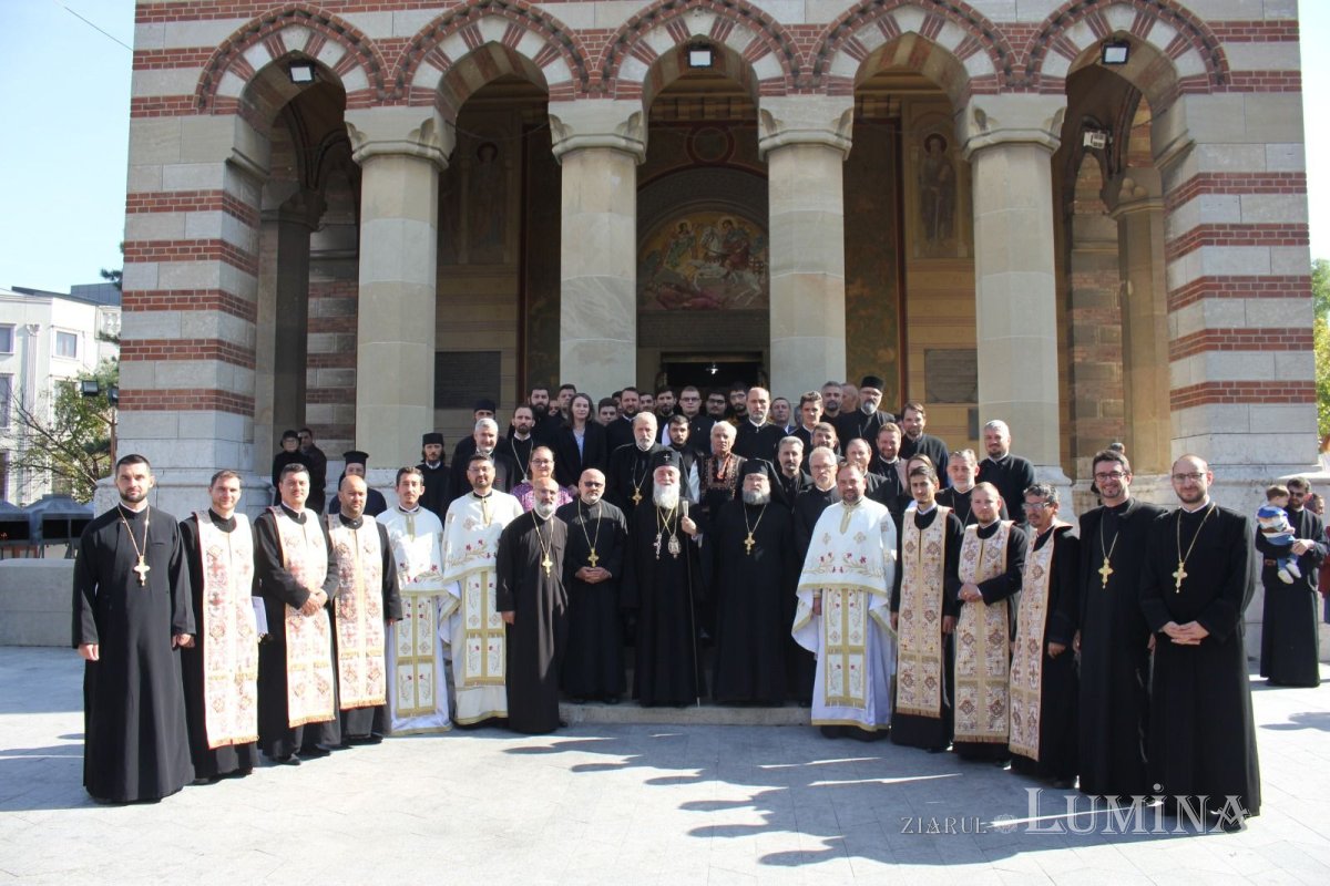 Sfinţii Mucenici Serghie şi Vah, sărbătoriți la Catedrala Mitropolitană din Craiova 228848