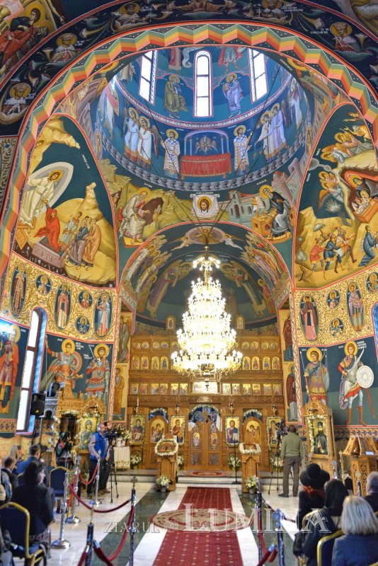 Înnoire și binecuvântare patriarhală pentru un lăcaș de închinare bucureștean 228927