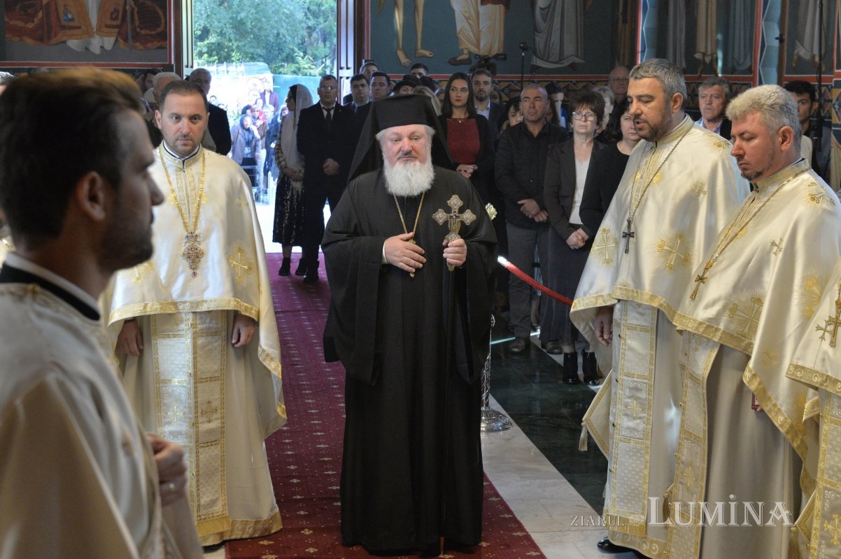 Înnoire și binecuvântare patriarhală pentru un lăcaș de închinare bucureștean 228932