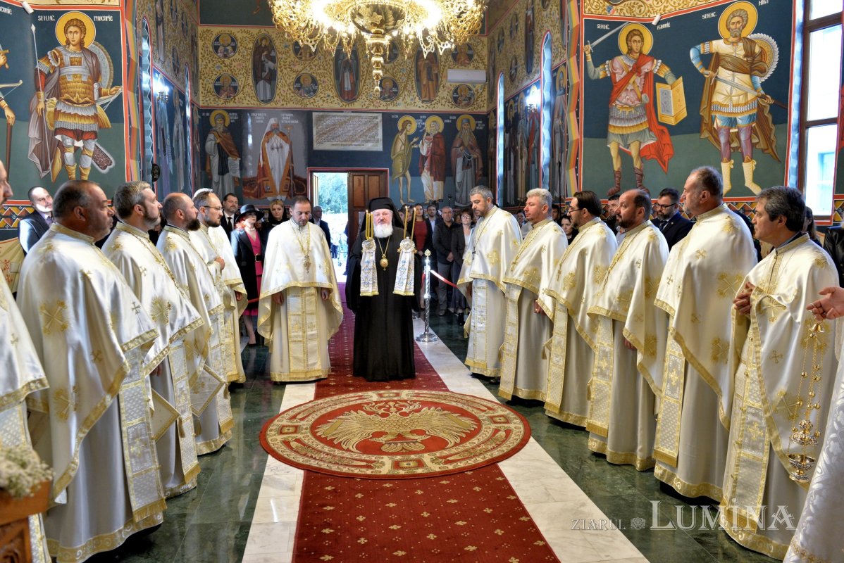 Înnoire și binecuvântare patriarhală pentru un lăcaș de închinare bucureștean 228934