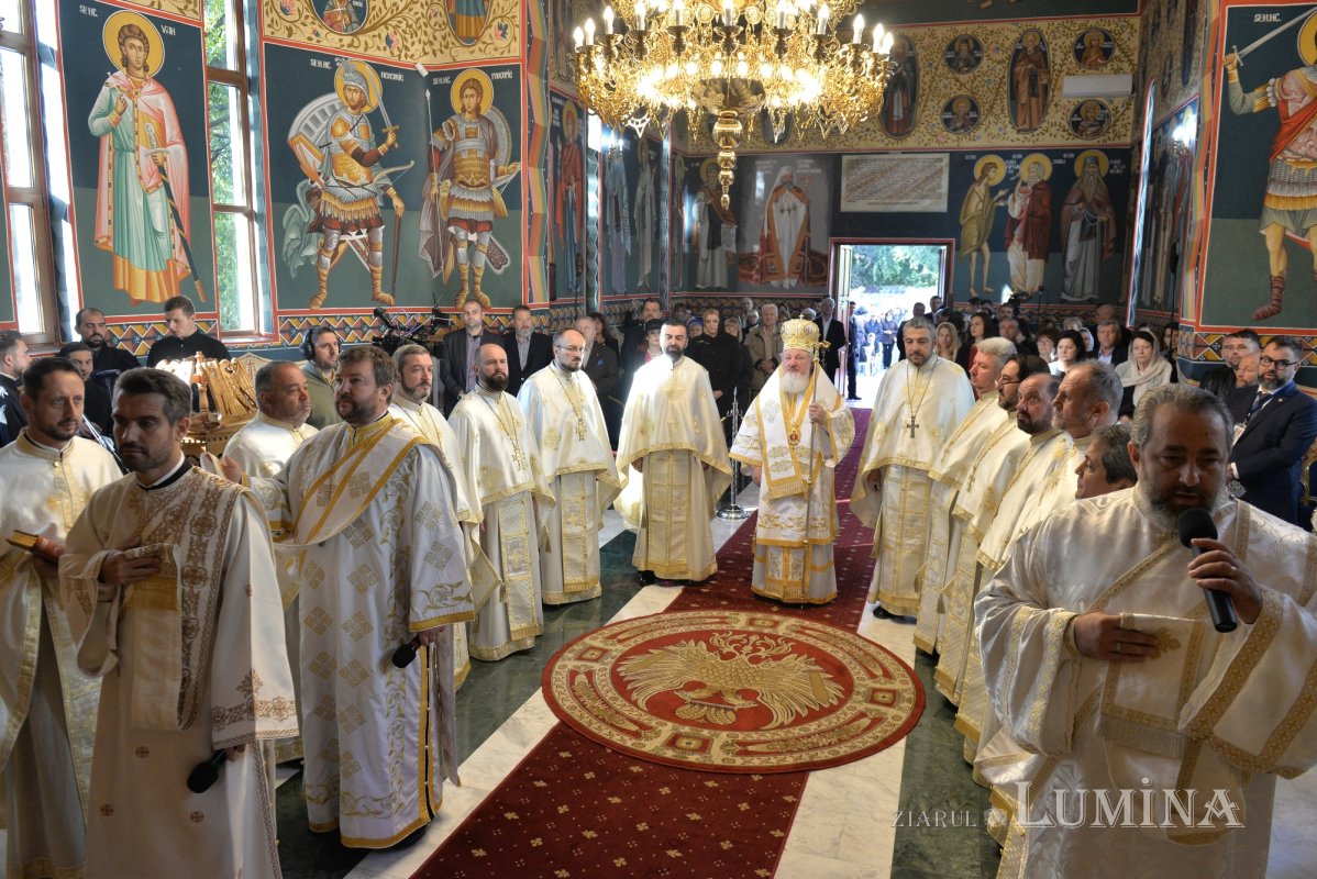 Înnoire și binecuvântare patriarhală pentru un lăcaș de închinare bucureștean 228936