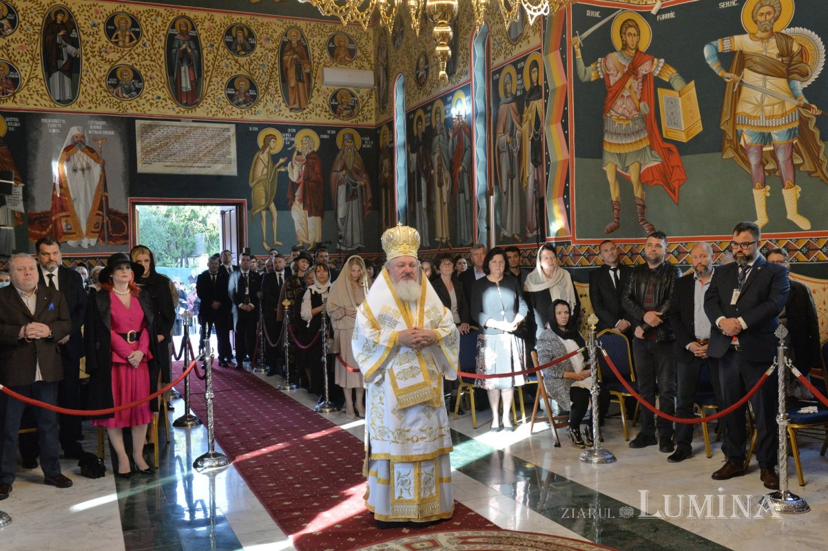 Înnoire și binecuvântare patriarhală pentru un lăcaș de închinare bucureștean 228943