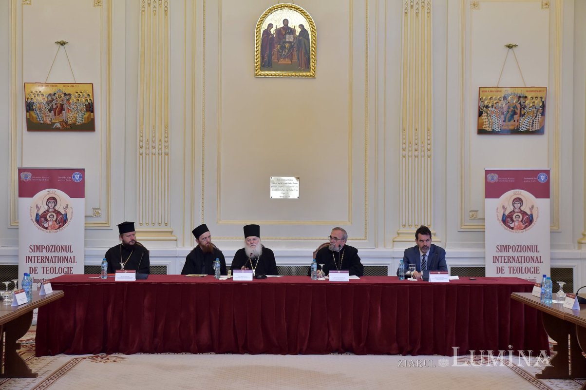 A doua zi a simpozionului internaţional dedicat rugăciunii 229337