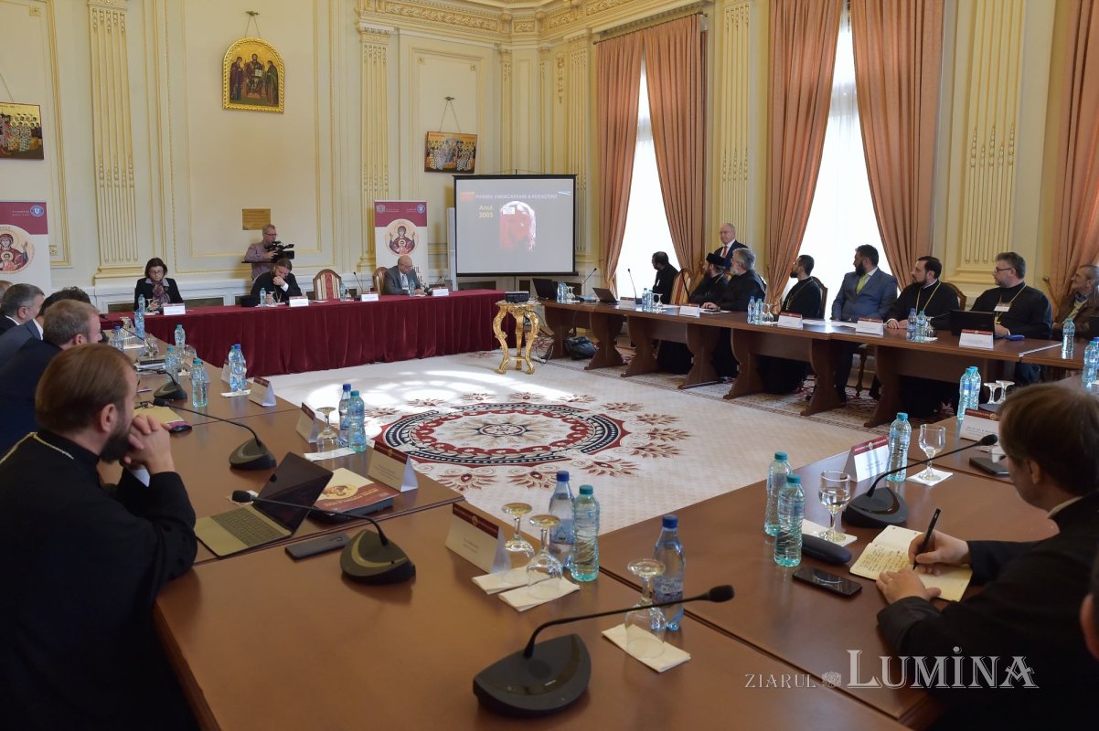 A doua zi a simpozionului internaţional dedicat rugăciunii 229368