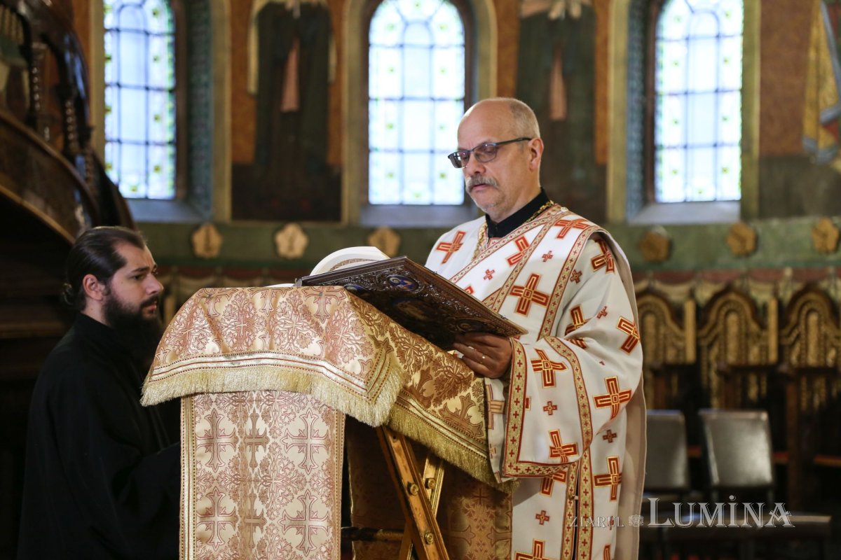 Moment aniversar în Mitropolia Ardealului 229555