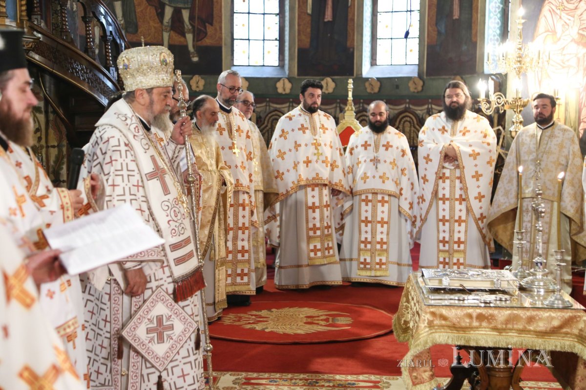 Moment aniversar în Mitropolia Ardealului 229573