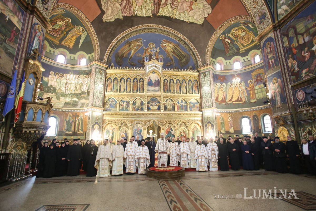 Moment aniversar în Mitropolia Ardealului 229587