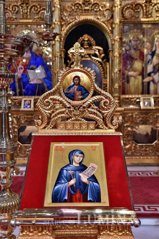 Laudă de seară adusă Cuvioasei Parascheva la Catedrala Patriarhală 229785