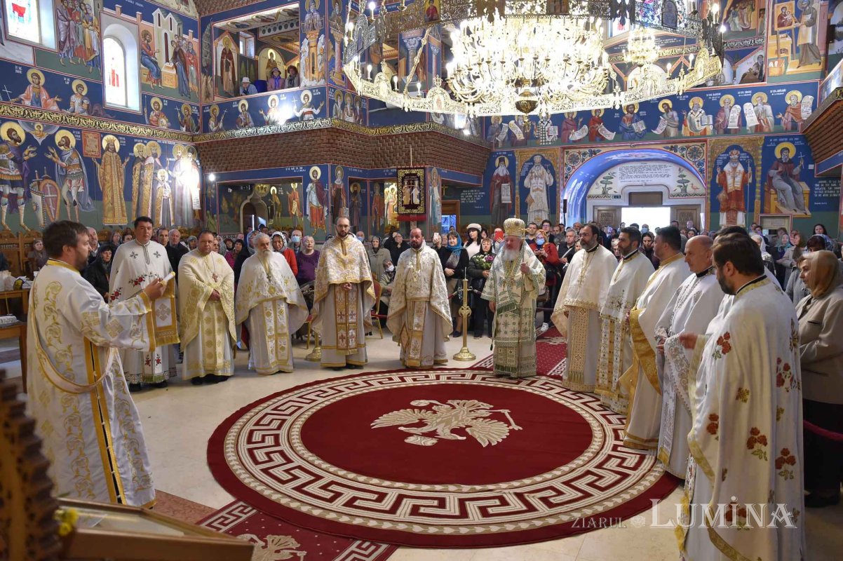 Biserica „Sfânta Vineri” din Capitală și-a cinstit ocrotitoarea 229892
