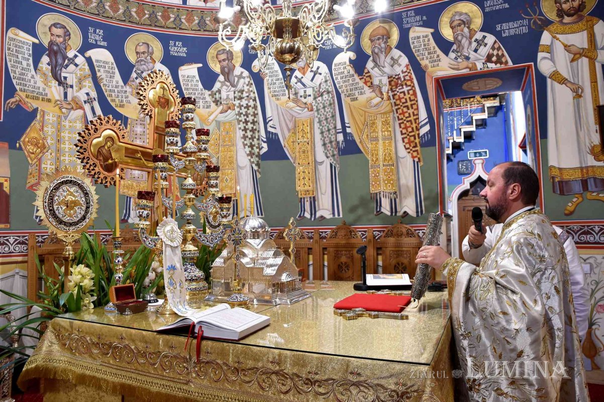 Biserica „Sfânta Vineri” din Capitală și-a cinstit ocrotitoarea 229895