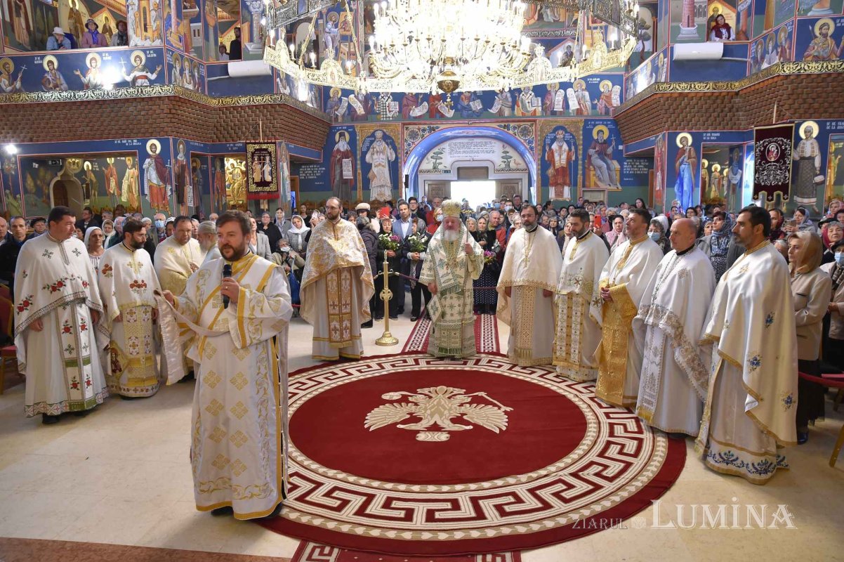 Biserica „Sfânta Vineri” din Capitală și-a cinstit ocrotitoarea 229896