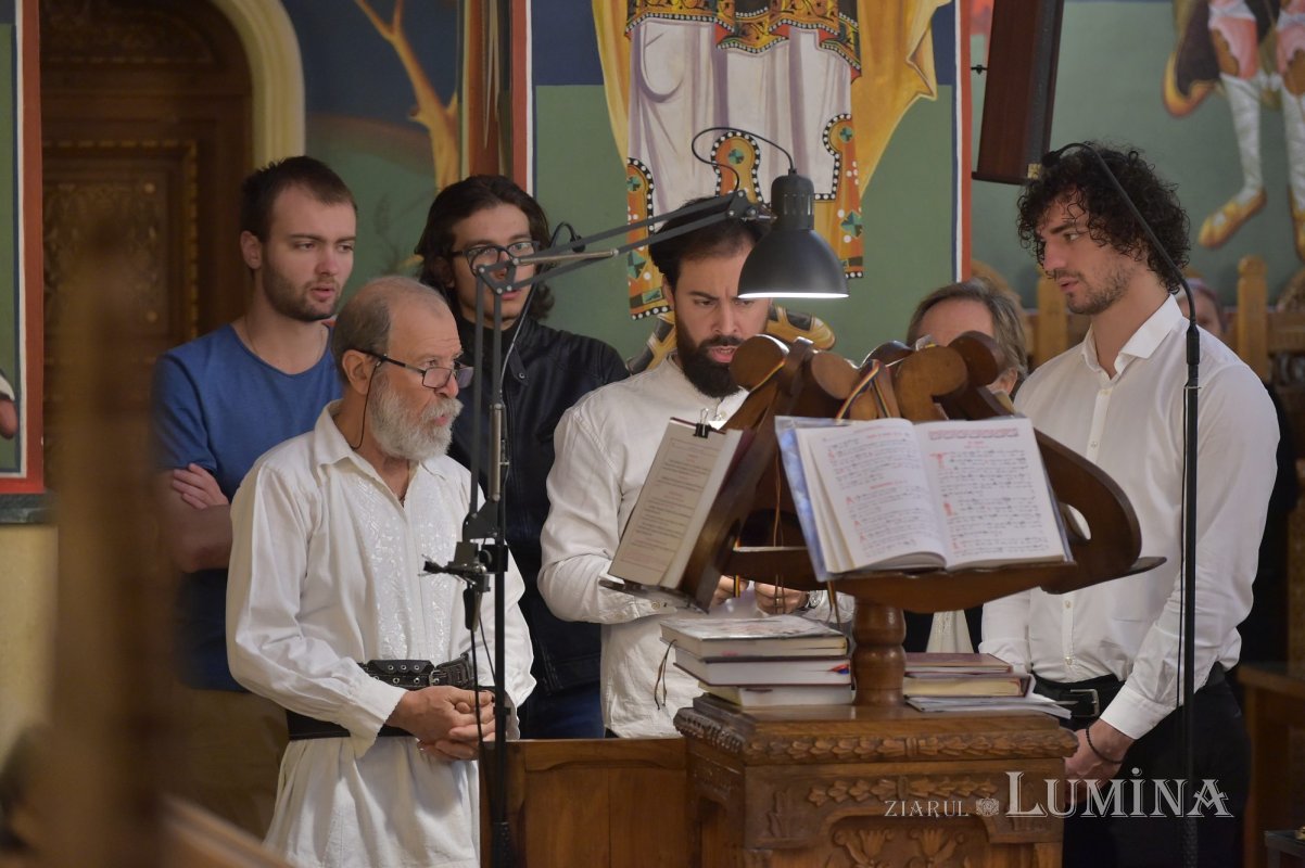 Biserica „Sfânta Vineri” din Capitală și-a cinstit ocrotitoarea 229904