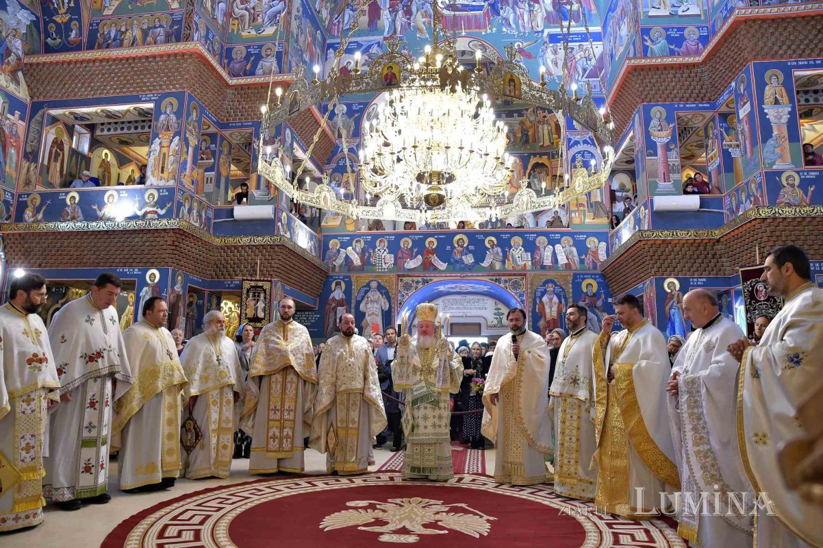 Biserica „Sfânta Vineri” din Capitală și-a cinstit ocrotitoarea 229908