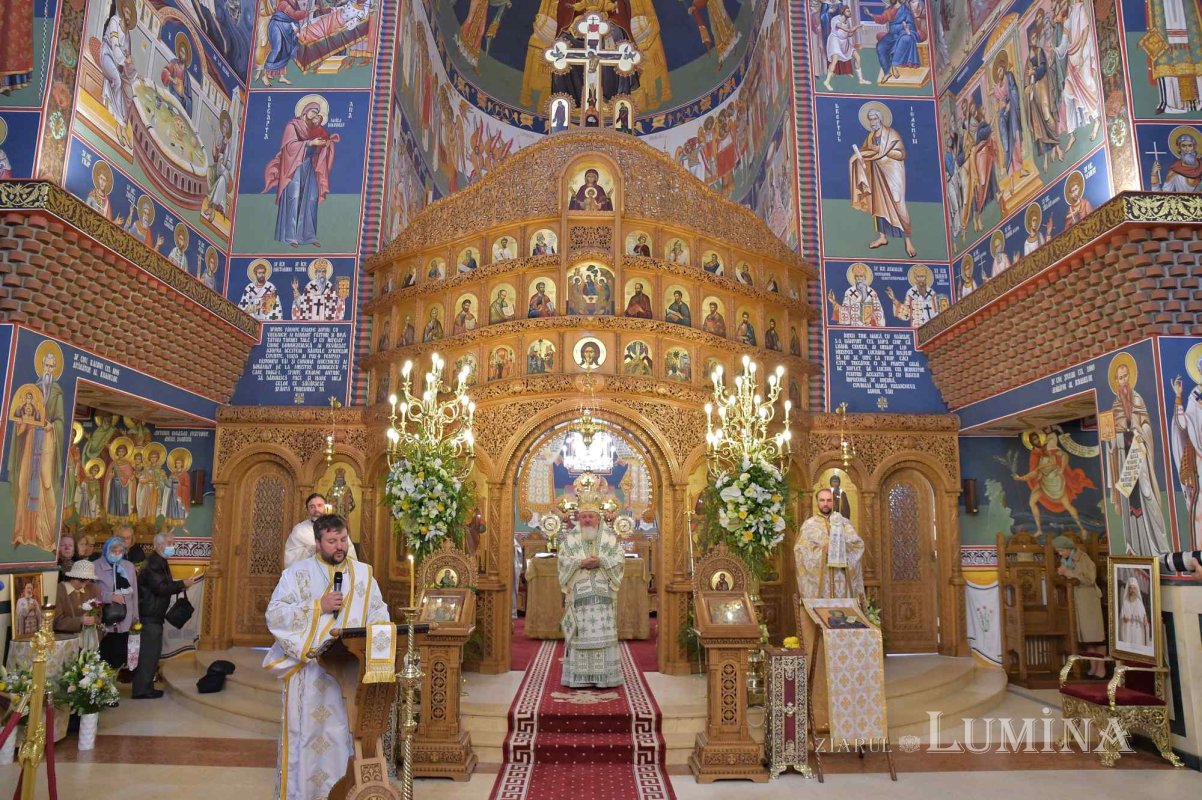 Biserica „Sfânta Vineri” din Capitală și-a cinstit ocrotitoarea 229916