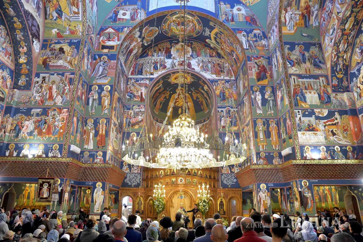 Biserica „Sfânta Vineri” din Capitală și-a cinstit ocrotitoarea 229917