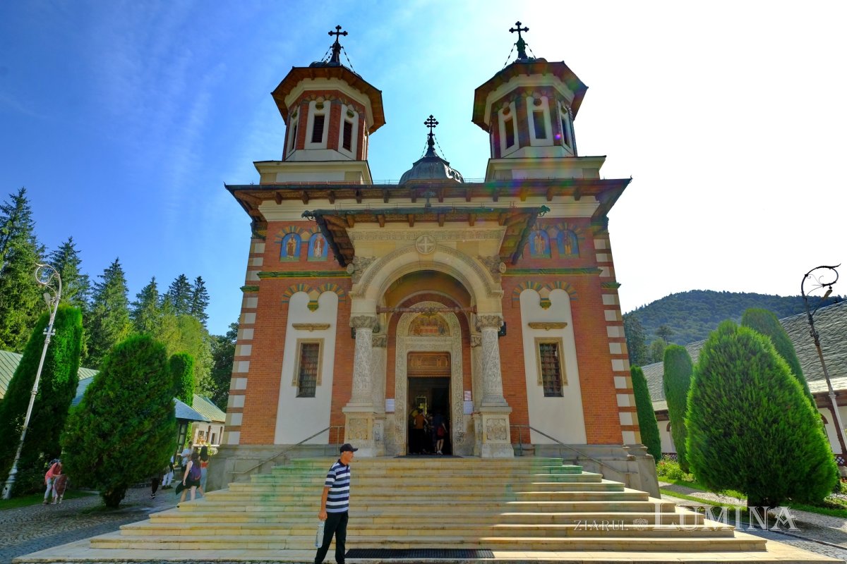 „Rugăciunea ține lumea” 230371